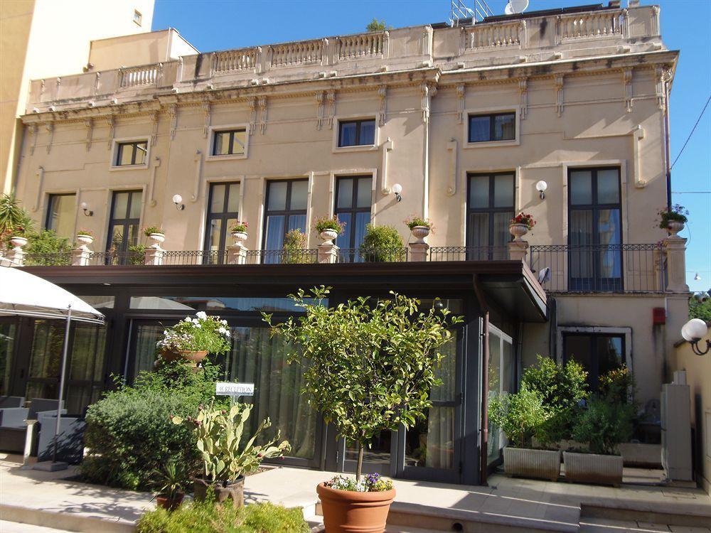 Hotel Villa Cibele カターニア エクステリア 写真