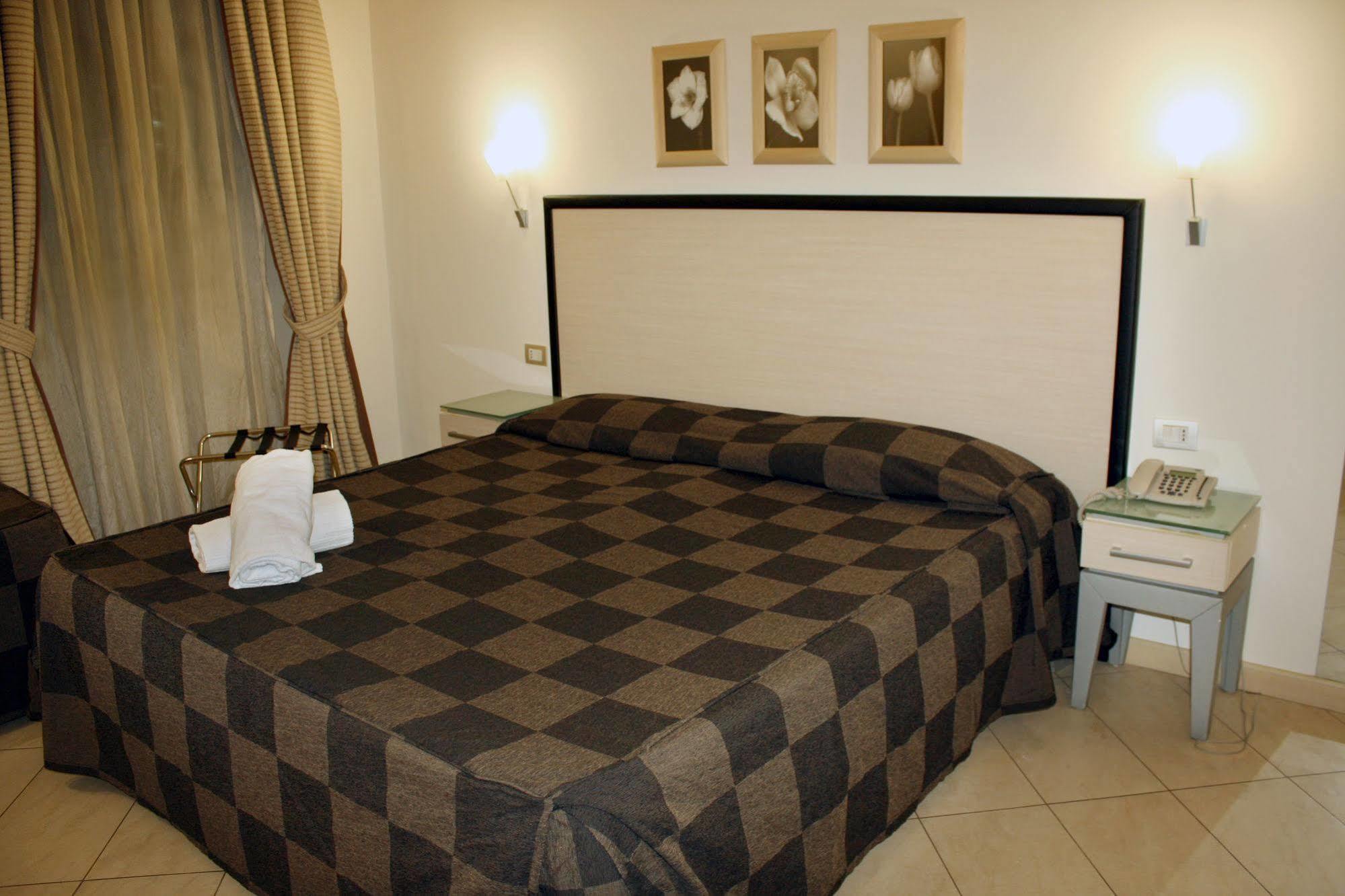 Hotel Villa Cibele カターニア エクステリア 写真