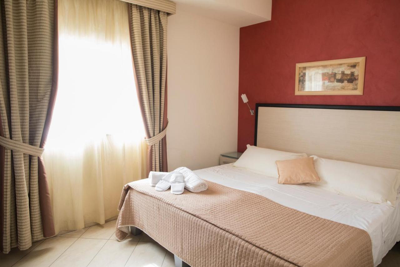 Hotel Villa Cibele カターニア エクステリア 写真