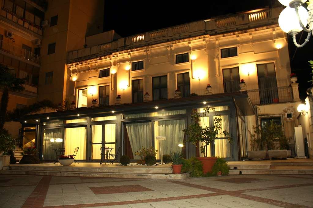 Hotel Villa Cibele カターニア エクステリア 写真